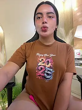 HotstuffCherrySummer online show from 02.24.25