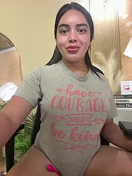 HotstuffCherrySummer online show from 03.15.25