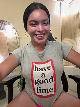 HotstuffCherrySummer online show from 11.11.25