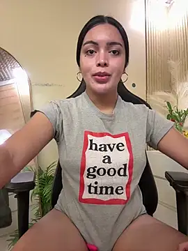 HotstuffCherrySummer online show from 02.01.26