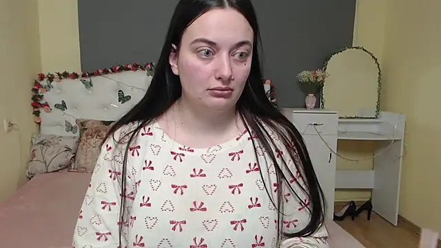 Snapshot of MilanaPrice chatting on 02.20.26 MilanaPrice online show from 02.20.26