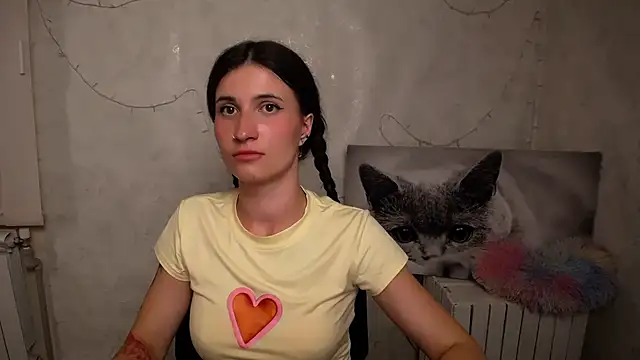 Snapshot of MaryEm976 chatting on 05.25.26 MaryEm976 online show from 05.25.26