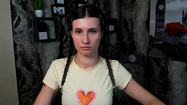 Snapshot of MaryEm976 chatting on 06.26.26 MaryEm976 online show from 06.26.26