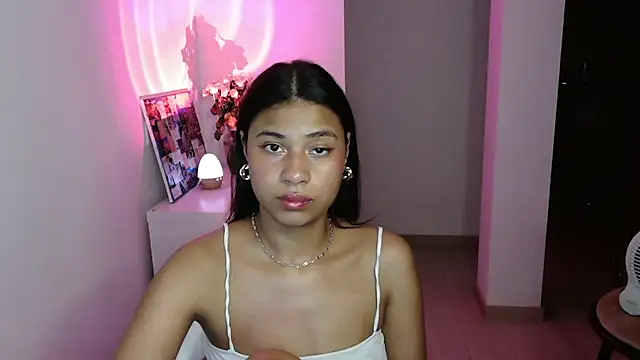 dark enchantress  online show from 01.11.25