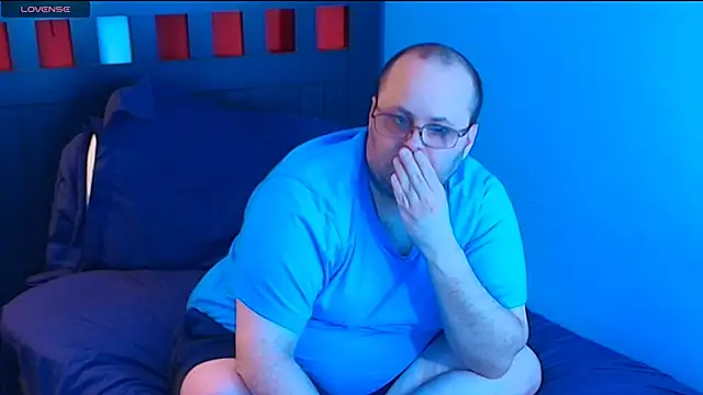 Snapshot of lefty15242 chatting on 11.05.25 lefty15242 online show from 11.05.25