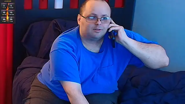 Snapshot of lefty15242 chatting on 12.01.25 lefty15242 online show from 12.01.25