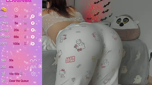 Snapshot of 92yourbitch922 chatting on 03.19.26 92yourbitch922 online show from 03.19.26