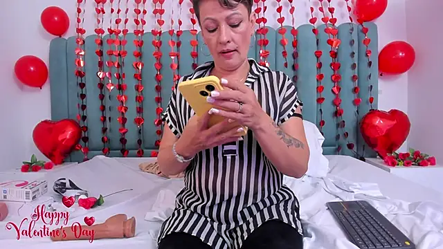 marianaaguii online show from 02.15.25