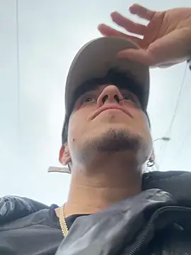 Snapshot of strongboy_ chatting on 12.03.25 strongboy online show from 12.03.25