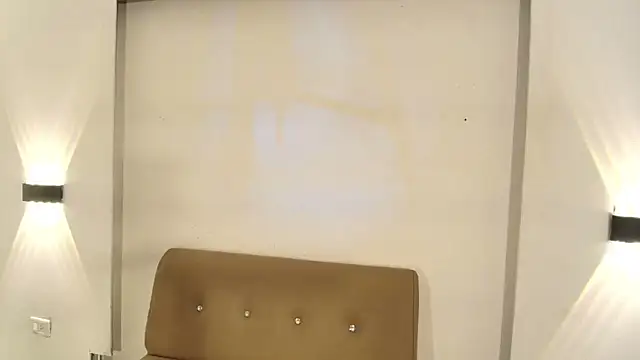 Snapshot of xGenesis_Miller_ chatting on 10.31.25 xGenesis Miller online show from 10.31.25