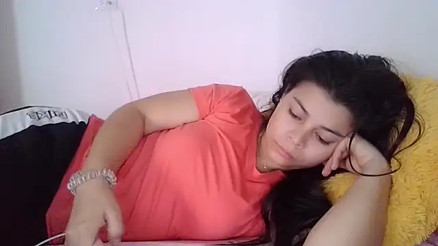 Snapshot of sweetnia chatting on 09.16.25 sweetnia online show from 09.16.25