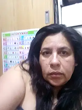 Snapshot of Vilainemarie chatting on 01.25.25 Vilainemarie online show from 01.25.25