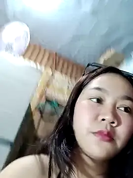 Snapshot of Hotbaby_1523 chatting on 10.08.25 Hotbaby 1523 online show from 10.08.25