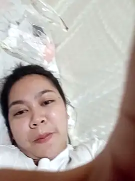 Snapshot of Hotbaby_1523 chatting on 10.17.25 Hotbaby 1523 online show from 10.17.25