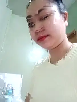 Snapshot of Hotbaby_1523 chatting on 10.30.25 Hotbaby 1523 online show from 10.30.25