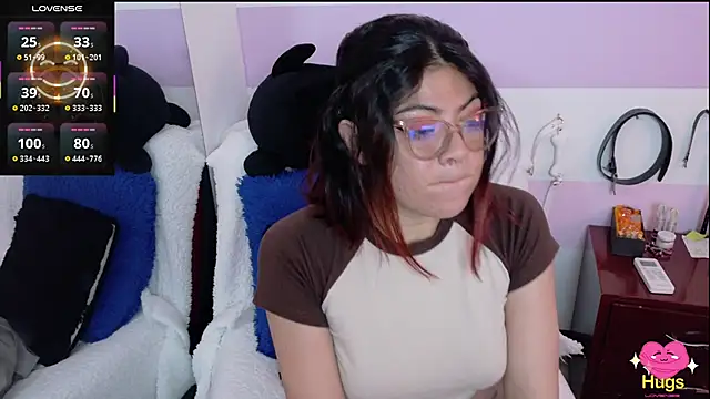 Catwhite  online show from 10.08.25