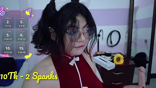 Catwhite  online show from 11.28.25