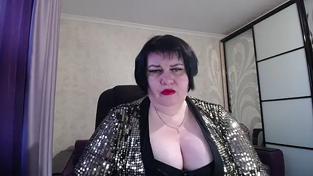 JuicyLady Di online show from 12.14.25