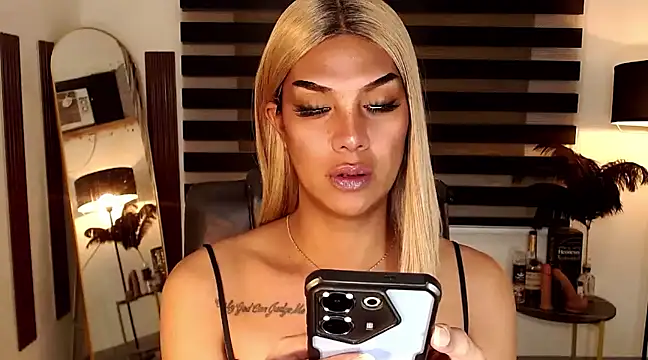 SarahAmber online show from 03.22.25