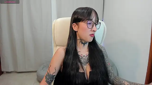 xisisxx online show from 01.18.25