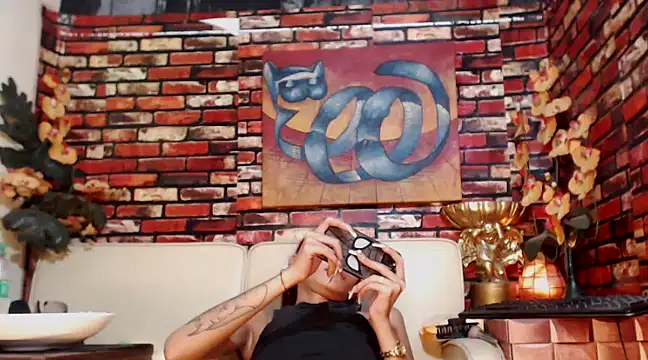 Snapshot of juicyCOCKeva chatting on 02.15.25 juicyCOCKeva online show from 02.15.25