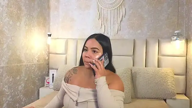 EmilyQueen3x online show from 04.25.26