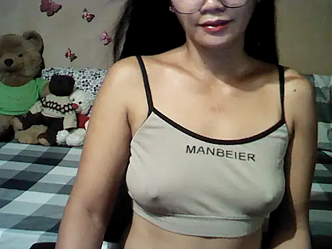 Mia Rein online show from 05.13.26