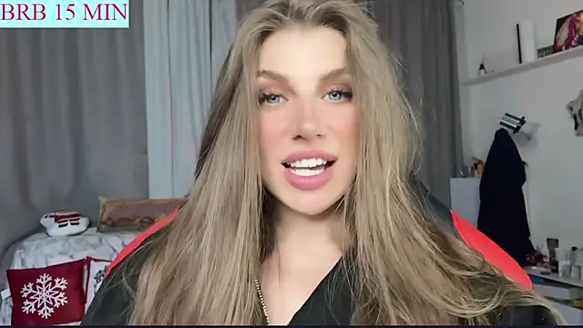 Snapshot of Just_alice chatting on 02.05.25 Just alice online show from 02.05.25