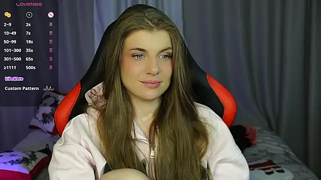 Snapshot of Just_alice chatting on 03.10.25 Just alice online show from 03.10.25