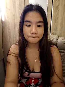 Kissy07 online show from 10.28.25