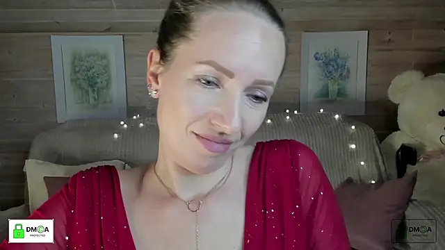 Queenymel online show from 10.24.25