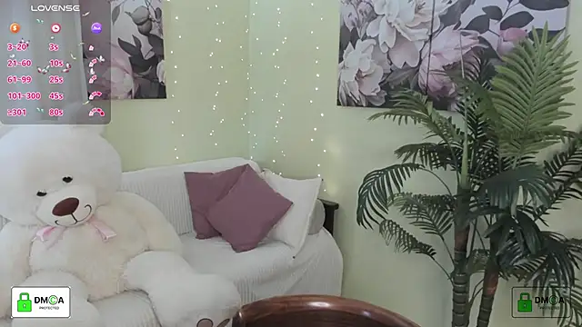 Queenymel online show from 03.10.26