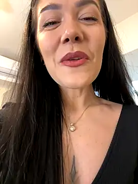 Snapshot of denise_k chatting on 11.05.25 denise k online show from 11.05.25