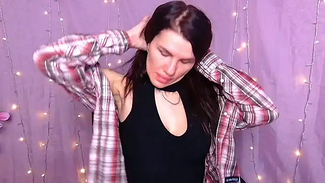 MilaLoona online show from 03.04.26