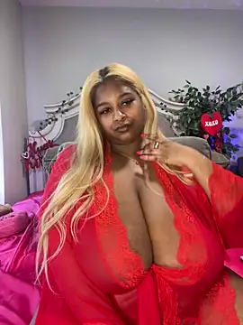 BigFineSelena online show from 02.14.25