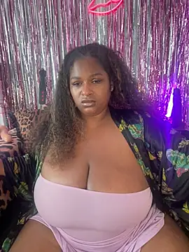 BigFineSelena online show from 06.27.26