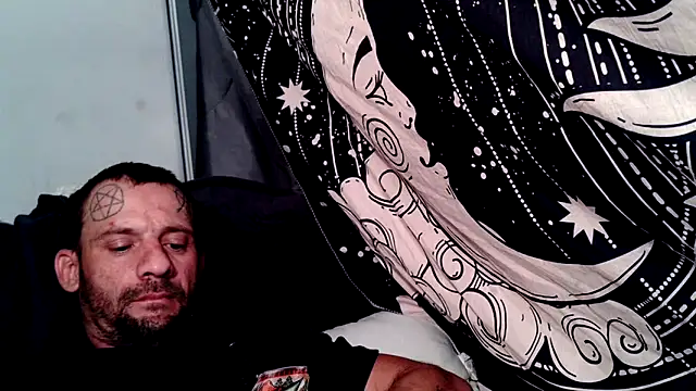 Snapshot of goodick4u28 chatting on 12.15.25 goodick4u28 online show from 12.15.25