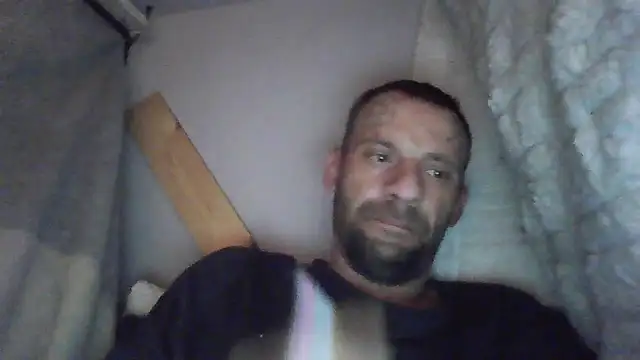 Snapshot of goodick4u28 chatting on 12.17.25 goodick4u28 online show from 12.17.25