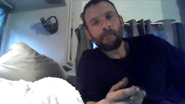 Snapshot of goodick4u28 chatting on 01.12.26 goodick4u28 online show from 01.12.26