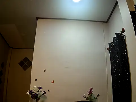 Jennythai123 online show from 12.19.24