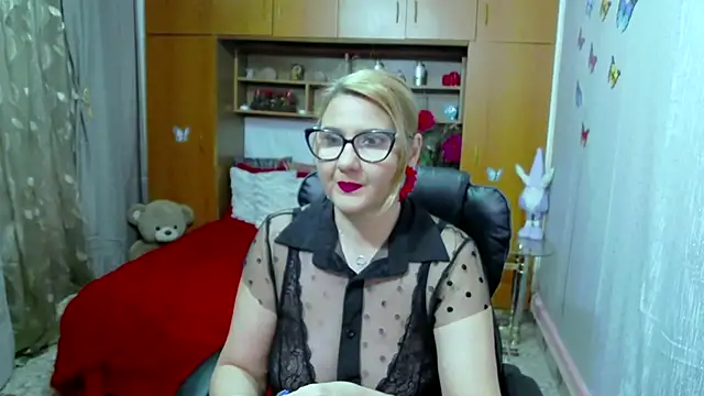 LucilleFenlys online show from 01.17.25