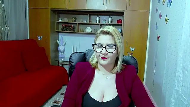 LucilleFenlys online show from 02.26.25