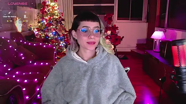 Snapshot of Aquamarinebubble chatting on 01.07.25 Aquamarinebubble online show from 01.07.25