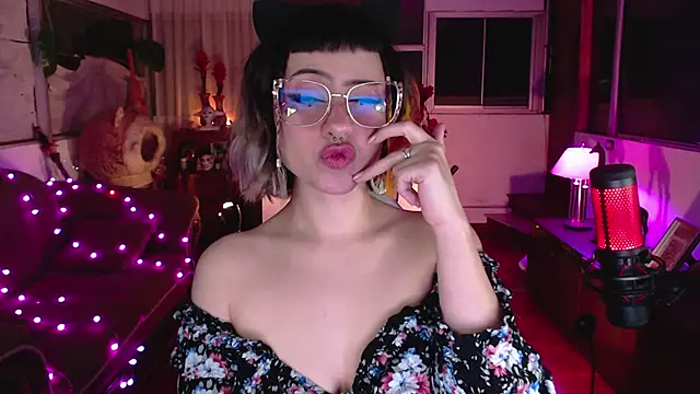 Snapshot of Aquamarinebubble chatting on 03.03.25 Aquamarinebubble online show from 03.03.25