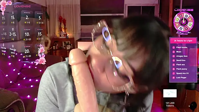 Snapshot of Aquamarinebubble chatting on 10.02.25 Aquamarinebubble online show from 10.02.25