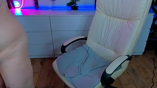 Kamilla Hot online show from 02.16.25