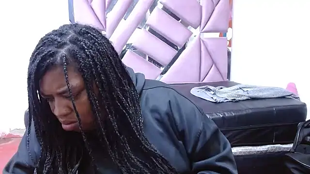 morenahott1 online show from 05.06.26