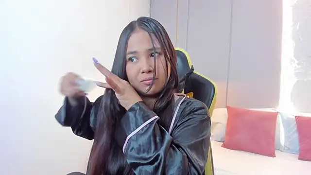 Snapshot of isabella_florez chatting on 05.19.26 isabella florez online show from 05.19.26