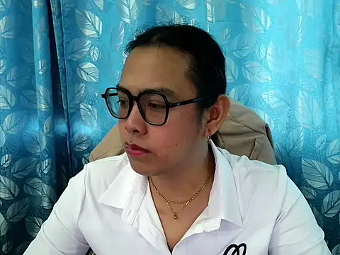 Snapshot of Your_PrettyGirlxxx chatting on 11.12.25 Your PrettyGirlxxx online show from 11.12.25