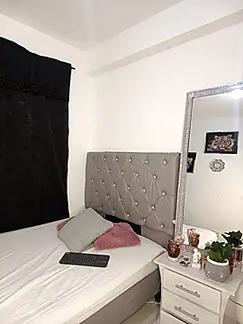 Snapshot of AmandaNordby_ chatting on 02.15.26 AmandaNordby online show from 02.15.26